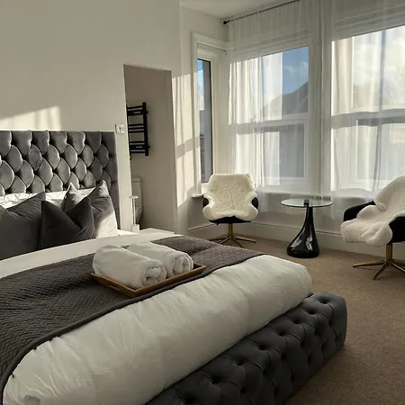 Seaside 5 Min From Beach Ensuite Room Parking-3